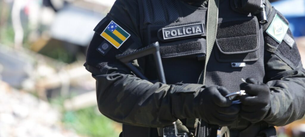 Polícia