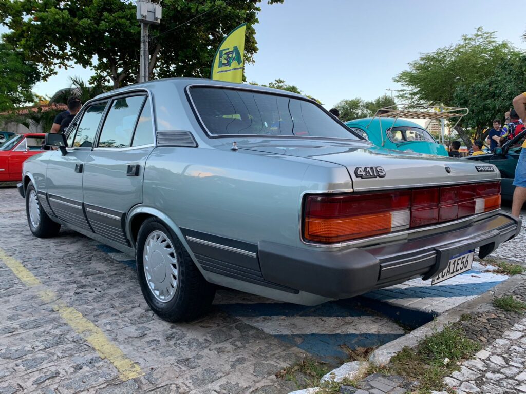 exposição de carros antigos