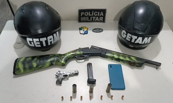 Polícia apreende espingarda