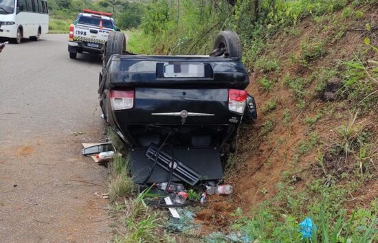 capotamento na SE-434 em Muribeca