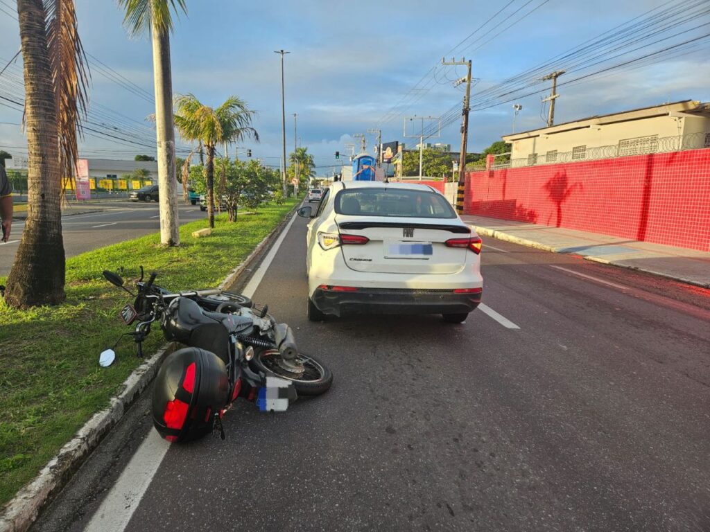Colisão traseira na Melício Machado