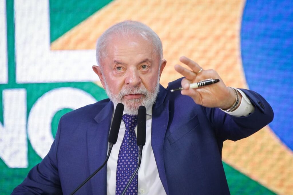 Lula meia bonita tornozeleira Bolsonaro